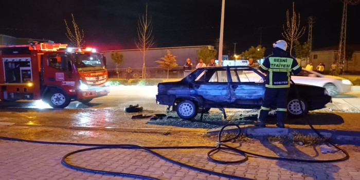 Alkollü sürücünün yaktığı otomobil küle döndü